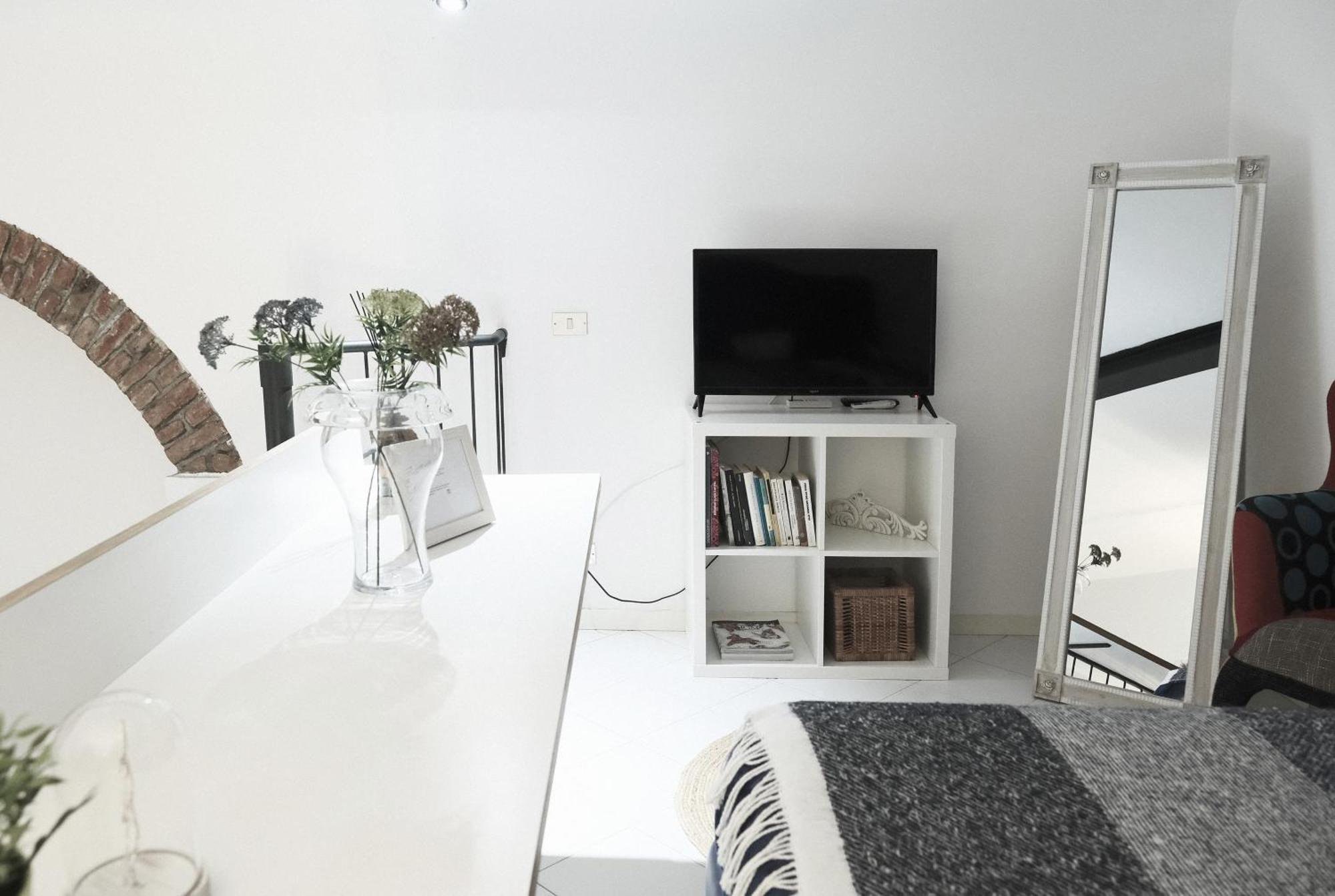 Comecasa Grazioso Loft In Crocetta Near Mangiagalli Milan Bagian luar foto
